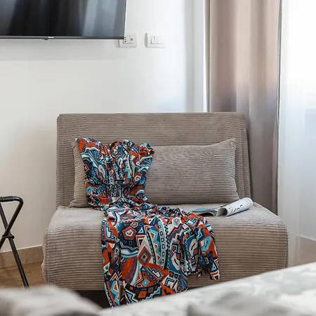 The Novels Konukevi Bari