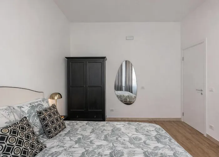 The Novels בית הארחה 3*