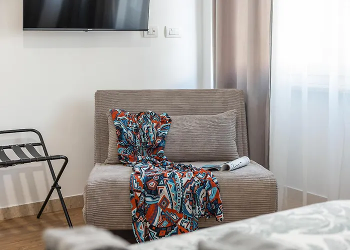 The Novels Konukevi Bari