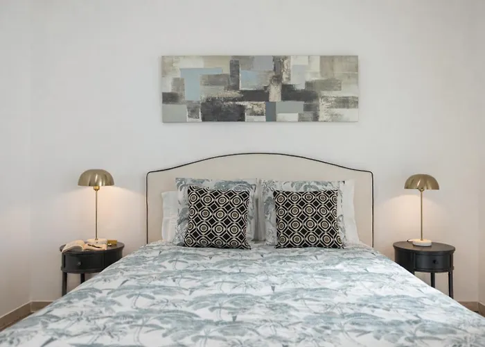 Konukevi The Novels Bari