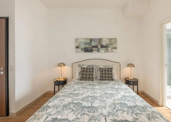 The Novels Konukevi Bari